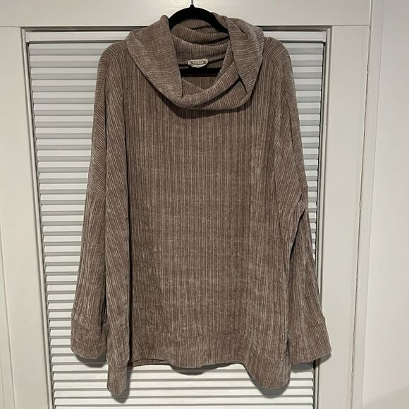 Joyfolie Oversized Leal Tan Sweater size L - Picture 3 of 12